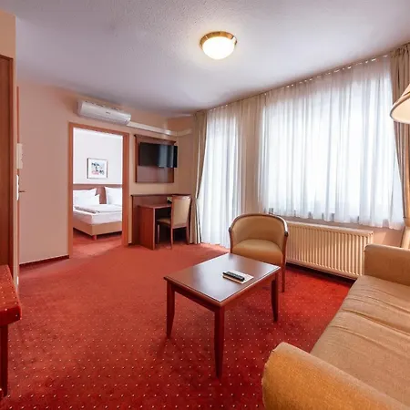 Hanseatischer Hof 4*