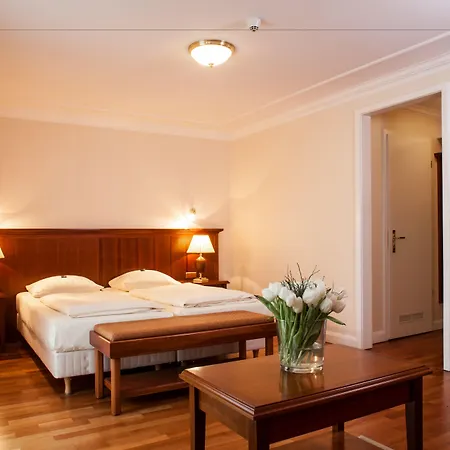 Отель Hanseatischer Hof Любек