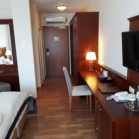 Hanseatischer Hof Szálloda 4*