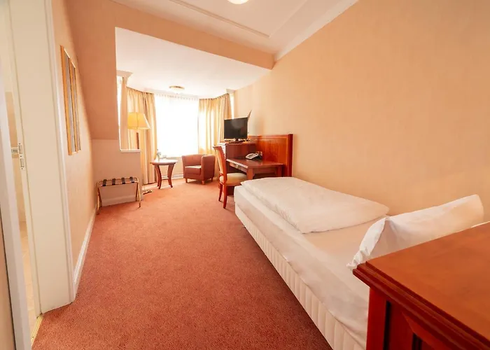 Hanseatischer Hof 4*