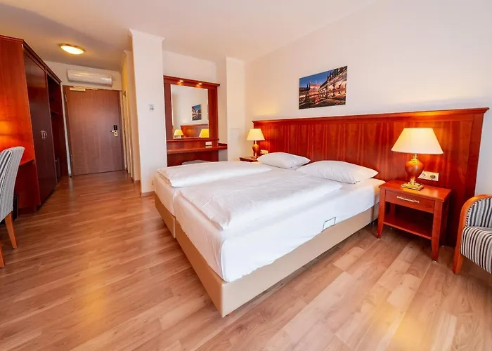 Hanseatischer Hof Hotel 4*